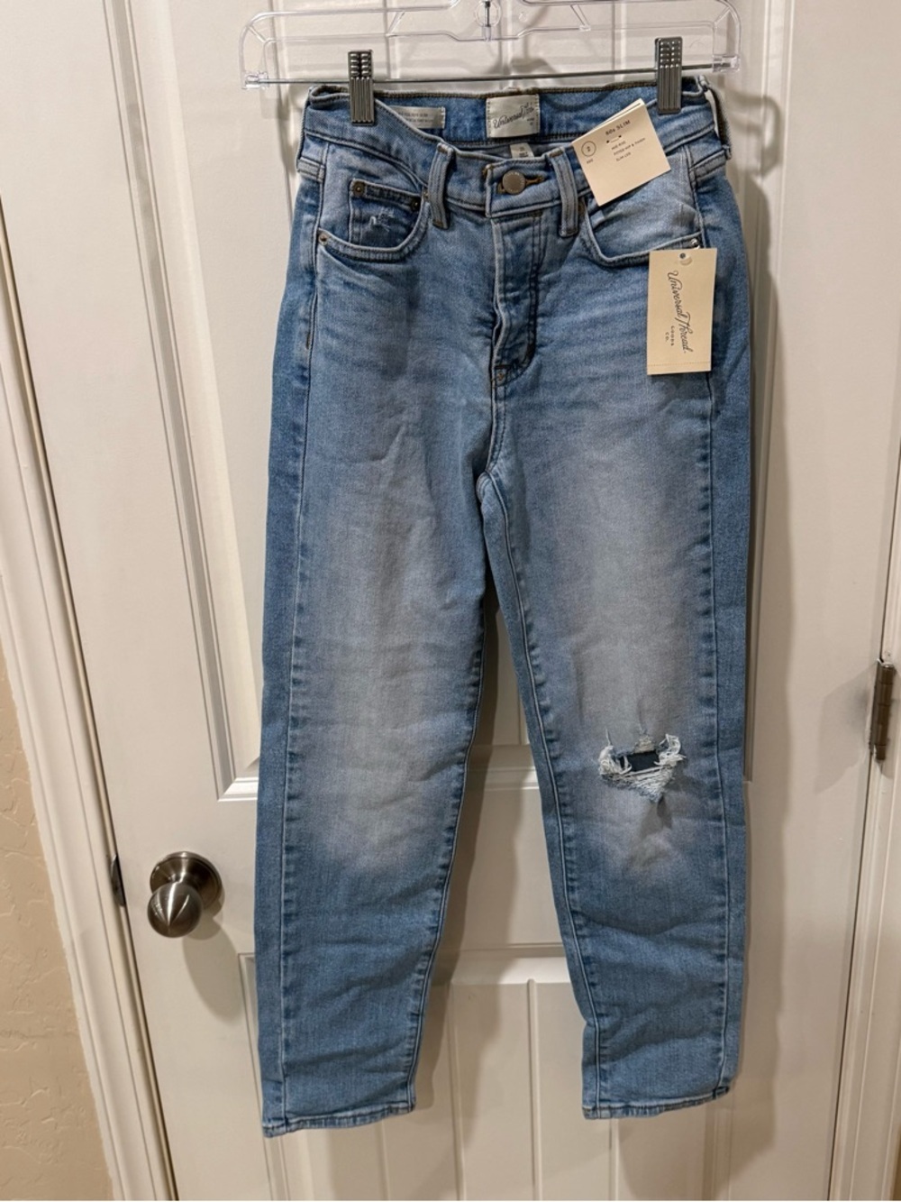 Universal Thread 80s Slim Jeans Women’s Size 2R Mid Rise Light Wash